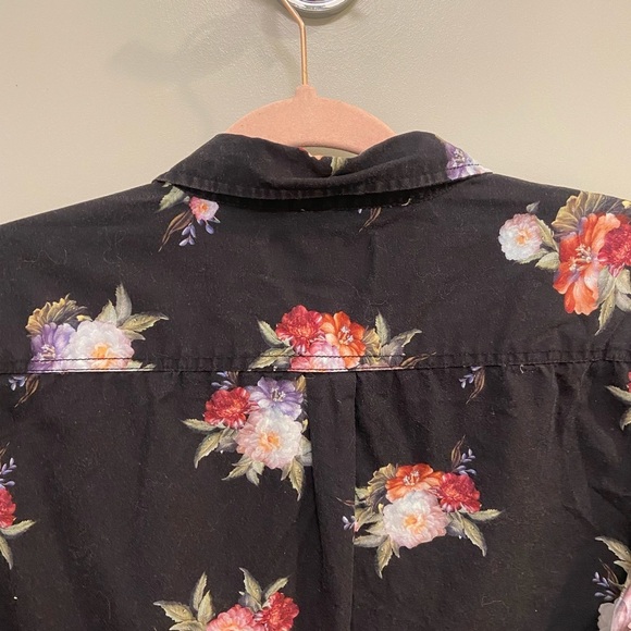 Pacsun Short Sleeve Button-down shirt size small floral black EUC B0024 - Picture 7 of 7